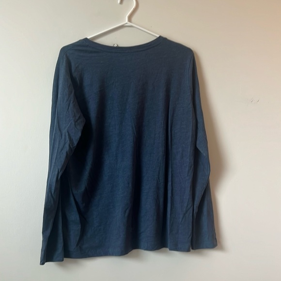 Eddie Bauer, long sleeve V-neck shirt - Picture 3 of 5